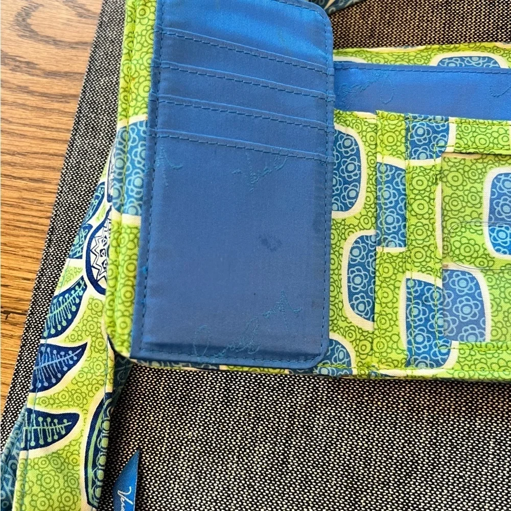 Vera Bradley Clare Lizzy Crossbody Bag Doodle Daisy w/Magnetic pocket purse